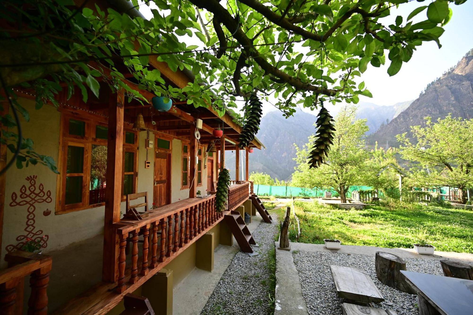 Himalayan Mud Resort Kasol Exteriör bild