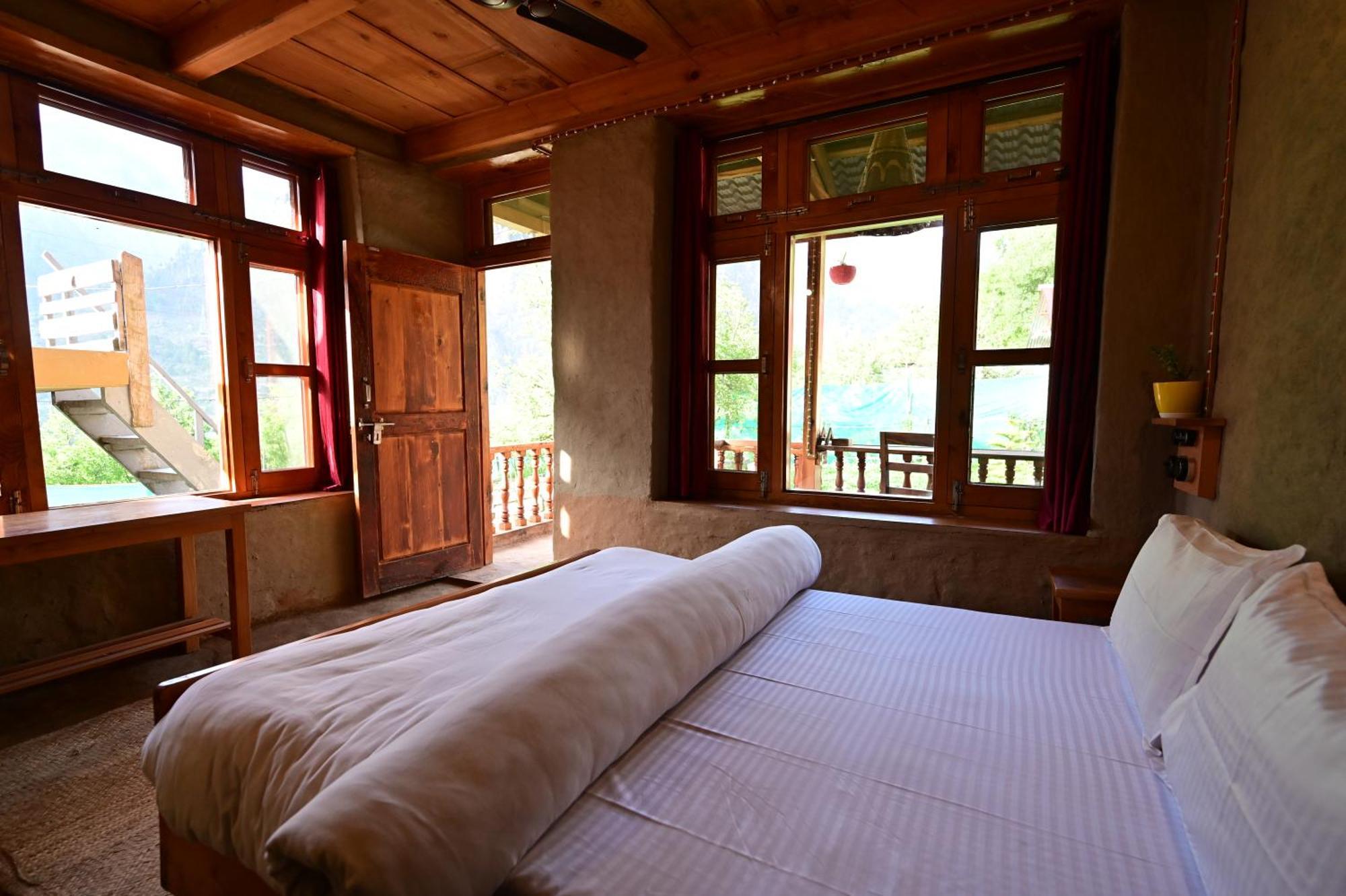 Himalayan Mud Resort Kasol Exteriör bild