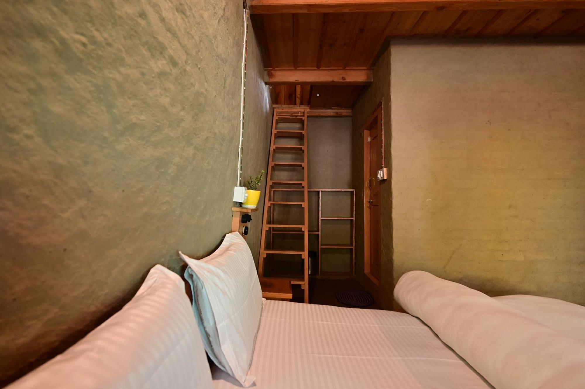 Himalayan Mud Resort Kasol Exteriör bild