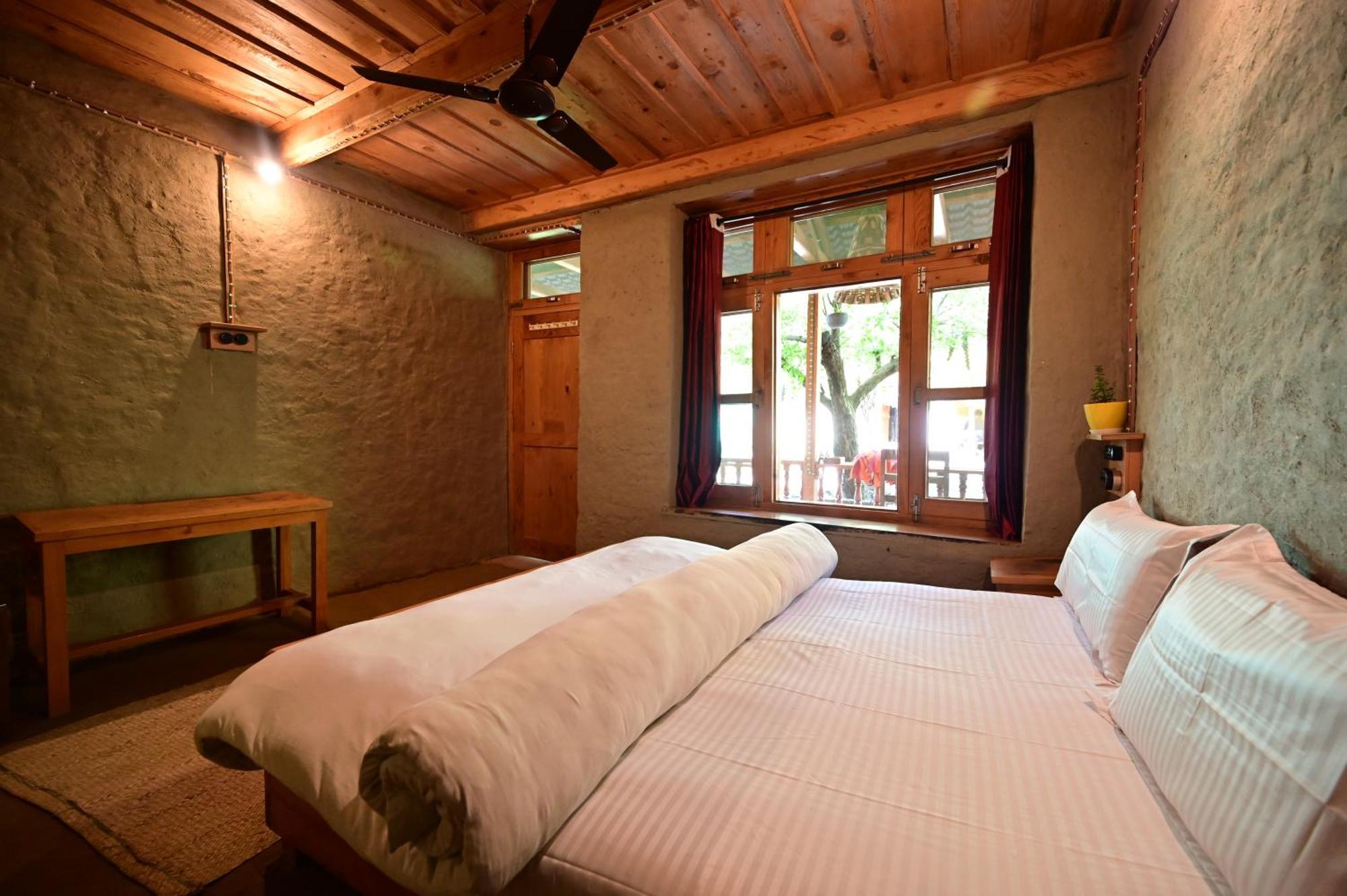 Himalayan Mud Resort Kasol Exteriör bild