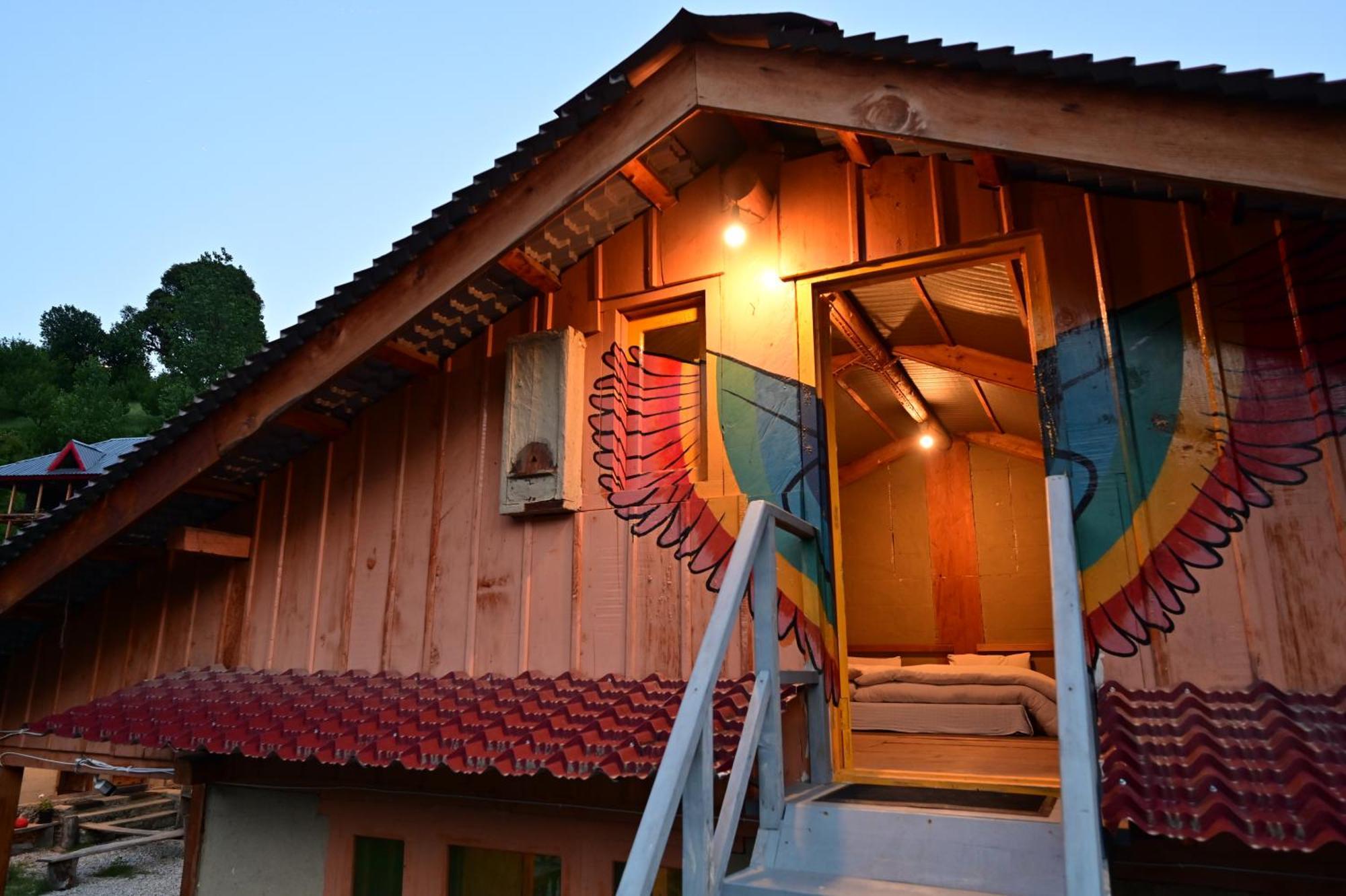 Himalayan Mud Resort Kasol Exteriör bild